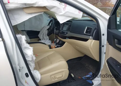 2018 Toyota Highlander Xle from USA, damaged, VIN 5TDJZRFH6JS880793